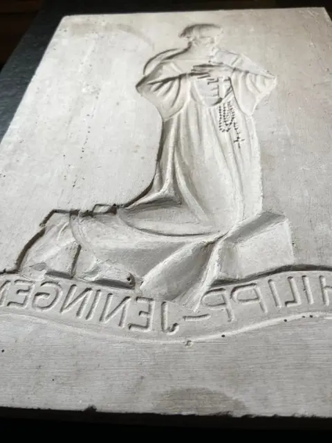 Hans Retzbach - Gipsmodel van een belornament - Philipp Jeningen - religieus, priester, mysticus (1) - Gips