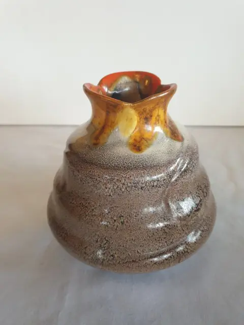 Regina, Gouda e.a. - Kruik, Schotel, Vaas (3) - Aardewerk