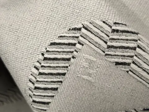 Fendi Celia stof van Luxury Living Group - 330 x 140 cm - Gewicht katoen viscose - 21e eeuw