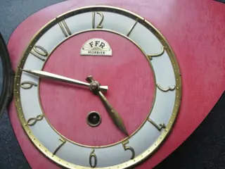 FFR - Wandklok (1) - hout,formica,messing