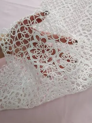 Spectaculaire tafelloper handgeborduurd 38x130 cm - Linnen - 21e eeuw