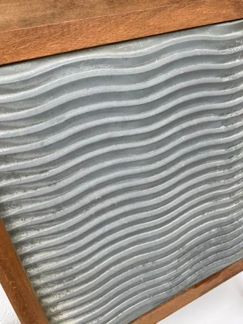 Wasbord van hout en tin - Kunst en ambachten - Hout