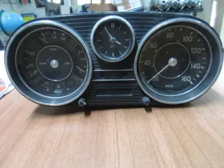 Instrument panel Mercedes 220/8