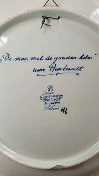Goedewaagen - wandbord "De man met de gouden helm" - Aardewerk