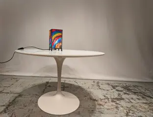 Tafellamp, regenboog lampje - Pop Art - kunststof korrels