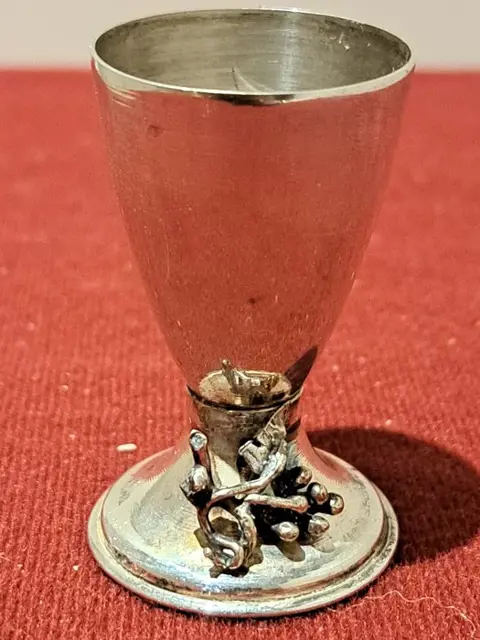 miniatuur kandelaars, wijnkelk en hoed. twee kaarthouders. (6) - .800 zilver