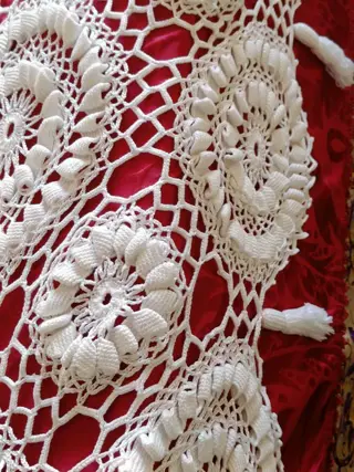 Mooie handgehaakte sprei voor een tweepersoonsbed - 220 x 205 cm - Katoen - Eind 20e eeuw