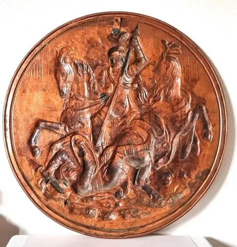 Schild met Ridder scènes (1) - Koper