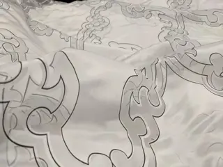 Schitterend verslonden taffeta gordijn 550 x 300 cm - Polyester Viscose - 21e eeuw