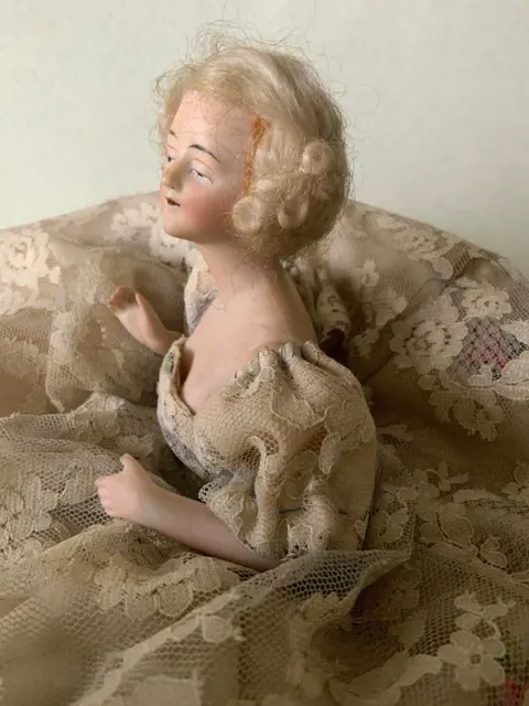 Kestner & Co - Half Doll, Theemuts, Halfdoll - Bisque porselein