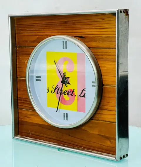 Moderne designklok - Modern - Hout, Messing