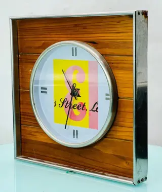 Moderne designklok - Modern - Hout, Messing