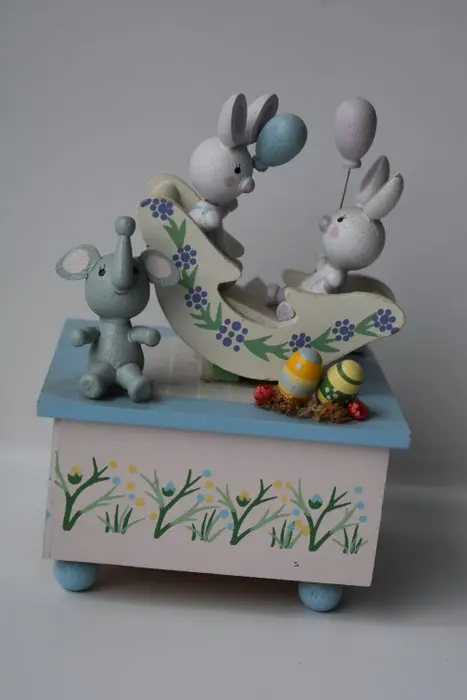 Sankyo - Voorjaars muziekdoos en paasassortiment boomhangers/eieren (27) - hout - overige - plastic - lint