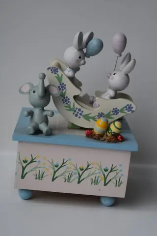 Sankyo - Voorjaars muziekdoos en paasassortiment boomhangers/eieren (27) - hout - overige - plastic - lint