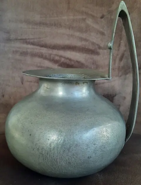 Gio Lamiani - LG - Vaas (1) - Tin