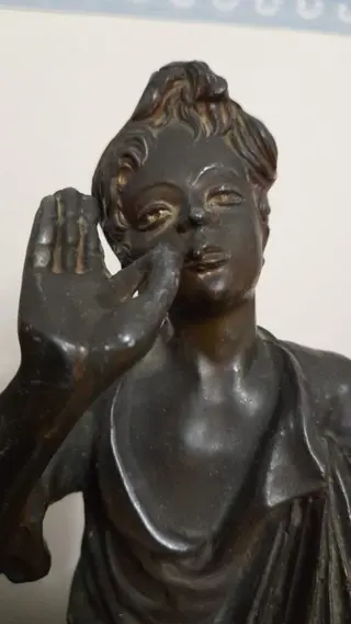 Sculptuur van krantenverkoper - Brons (verguld/verzilverd/gepatineerd/koud geschilderd), Marmer