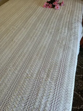 Grandioos gehaakt dekbed of handdoek - 220 x 190 cm - Hars/polyester, Katoen - Eind 20e eeuw