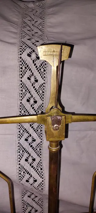 Weegschaal (1) - Hout, Messing