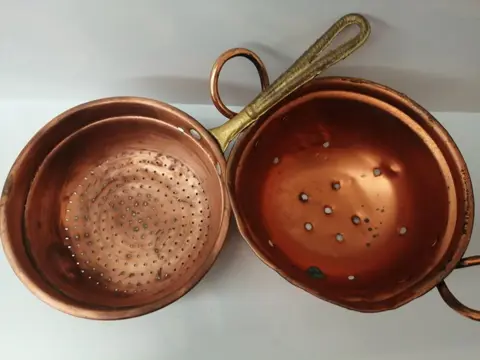 Potten - Vergiet (2) - Rood koper