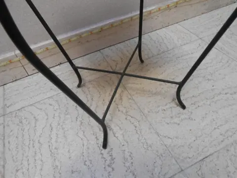 Bijzettafel (1) - Art Deco - Aardewerk, IJzer (gegoten/gesmeed)