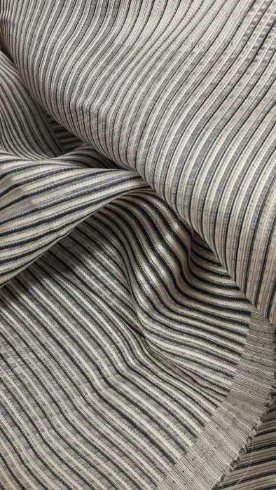 Weelderig Ghioldi weefsel gesneden chenille en organza in brede breedte - 550 x 280 cm - Hars/polyester - 21e eeuw