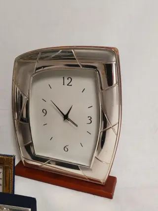 Tafelblad klok (8) - Hout, Verzilverd, Zilver gelamineerd