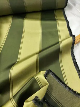 Zijdemix stof gemaakt in Italië 140 x 550 cm - Zijde, viscose - 21e eeuw