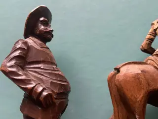 Beeldje(s) (2) - Kunst en ambachten - Hout