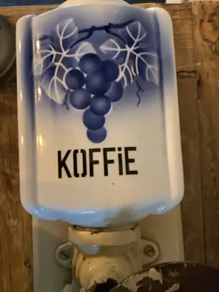 koffiemolen (2) - hout, metaal, glas, keramisch