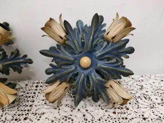 Paar kroonluchters aan het plafond of aan de muur - Messing