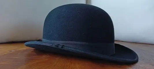 Hoed of helm, Bolhoed (1) - Gevoeld