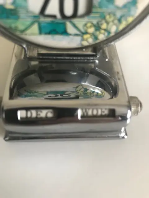 Eeuwigdurende kalender (1) - Metaal