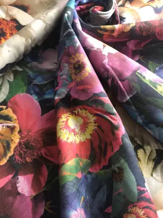 2 x 250 x 140 cm - Elegante sanderson Japanse bloemenstof in minimale stijl - Hars/polyester, Katoen - 21e eeuw