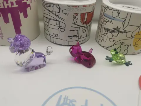 Anton Hirzinger, Peter Heidegger, Stefanie Nederegger - Swarovski Lovlots - Poedel Violetta, Romeo de kikker en Emily (3) - Kristal