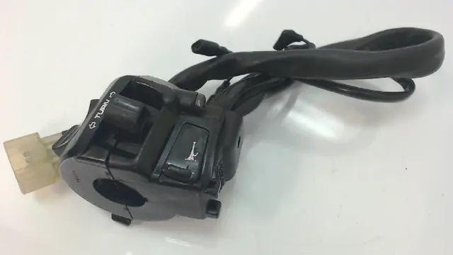 STUURSCHAKELAAR LINKS Honda CBR Fireblade 2004 - 2005