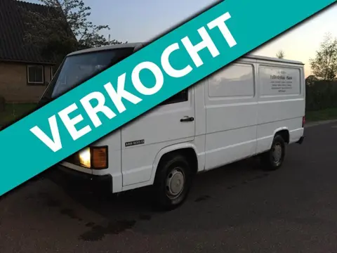 Mercedes-Benz Bestelwagen 100 D lang GEZOCHT GEVRAAGD ALLE mb100 207d mb 100 MERCEDES SPRINTER VITO 