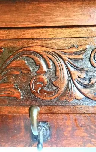 Prachtige antieke solide ( 4 kilo ) uitgebreid gedecoreerde kapstok ( 96 cm lang ) met 5 fraaie - Hout, Koper