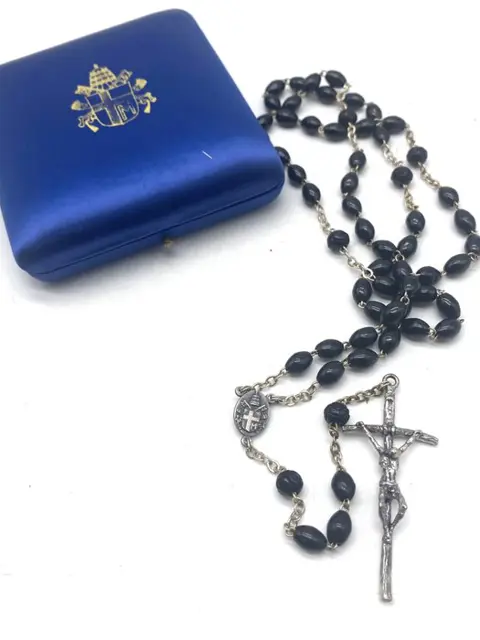 Exclusieve rozenkrans van de heilige paus Johannes Paulus II (1) - Zie bestaand