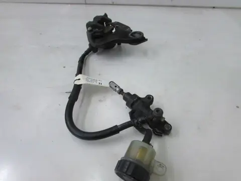 ACHTER REMKLAUW Yamaha YZF R1 2004 - 2006
