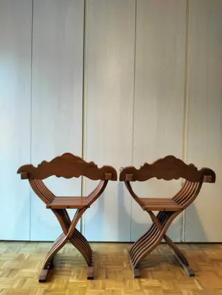 Savonarola stoel (2) - Hout (Walnoot)