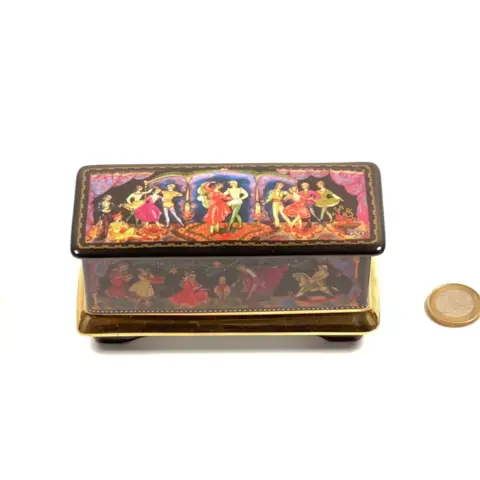 Ardleigh Elliott - Porseleinen Muziekdoos - De Notenkraker (Russisch Ballet) - Porselein