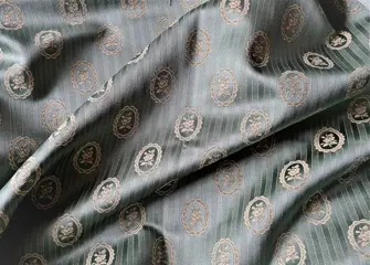 Schitterend hoogwaardig Jacquard restant 4.00 x 1.40 m - Hars/polyester - 20e eeuw