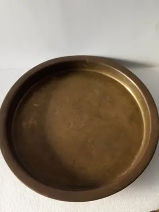 pot en bord (2) - Gehamerd goud koper en messing