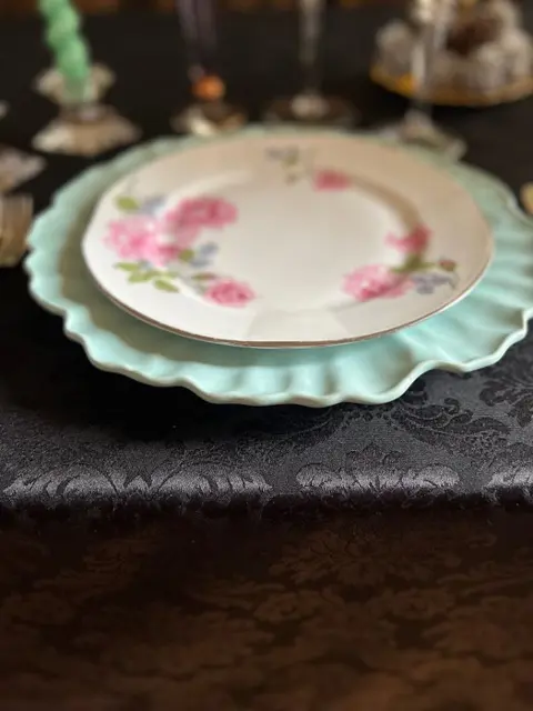 Tafelkleed met damastbrokaat, zwarte kleur. 2.70 x 1.80 cm - Damast - Eind 20e eeuw