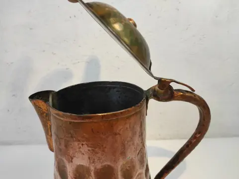 antieke kruik, 19e/20e eeuw, handgemaakt - Koper