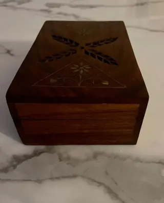 Doos (1) - Hout, Messing