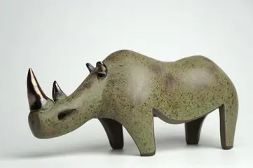 Urszula Despet - Neushoorn - Keramiek