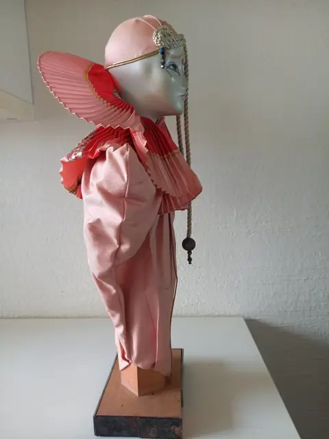 Must de Cartier - Decoratie van Cartier-winkels - Hout, Porselein, Zijde