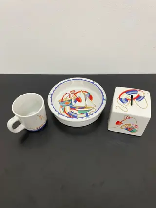 Tiffany & Co. - Schaal/kom, beker, spaarpot (3) - Porselein