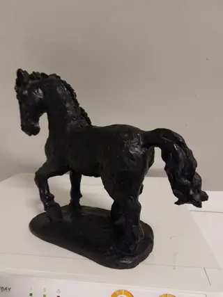 zwart paard (1) - kunsthars